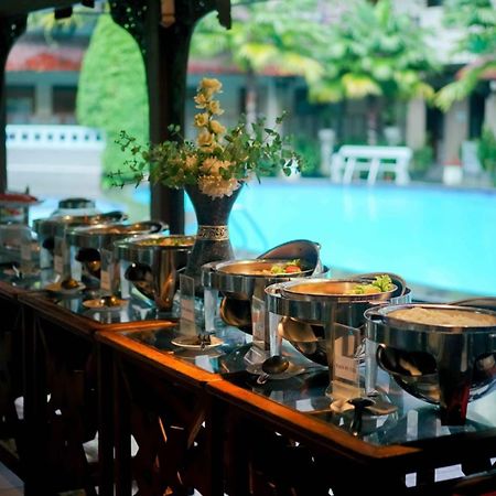 Cakra Kembang Hotel Kejayan Exterior foto