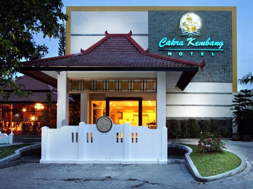 Cakra Kembang Hotel Kejayan Exterior foto
